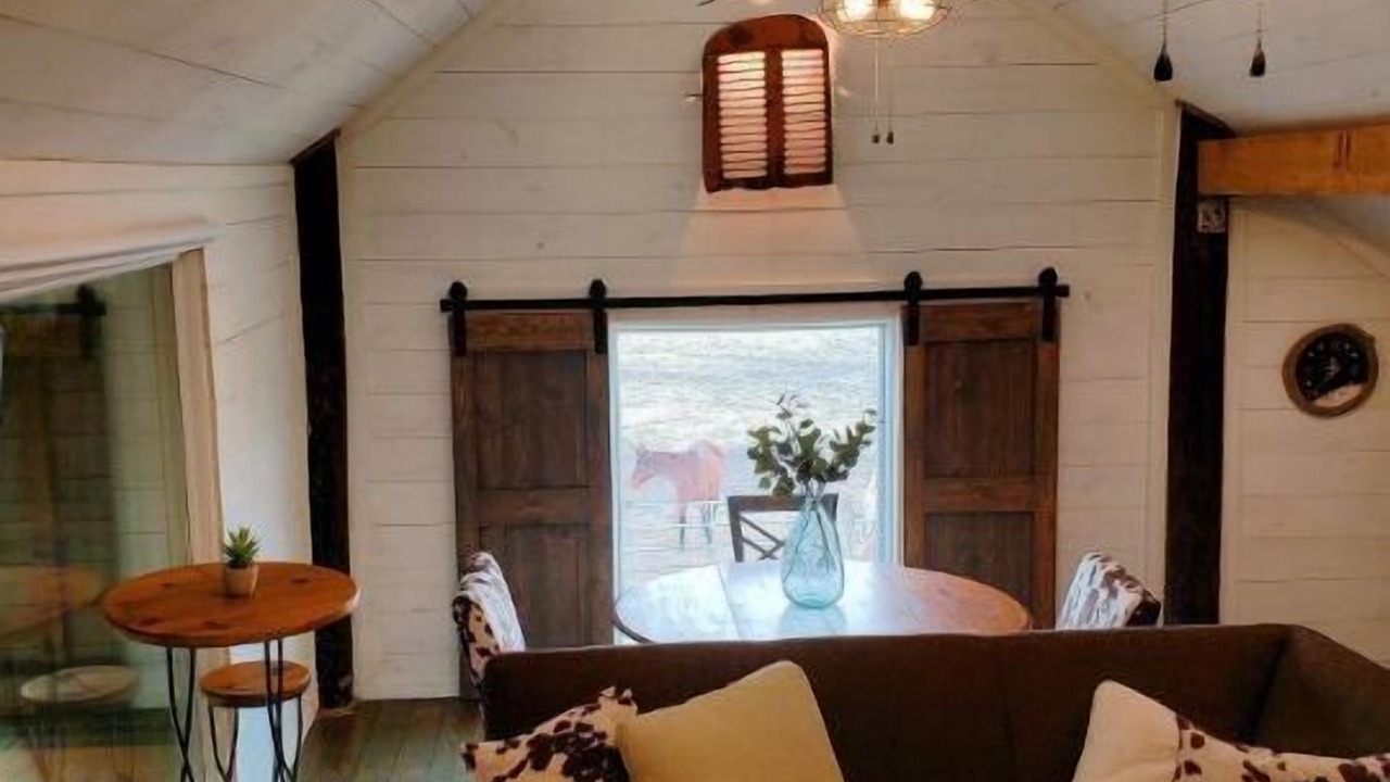 Photo of Livingroom in Pflugerville