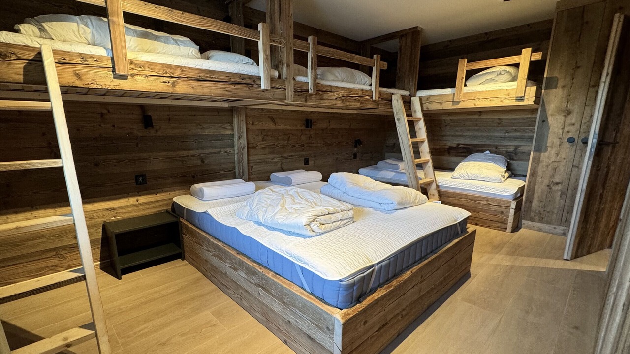 Photo of Bedroom in Vex
