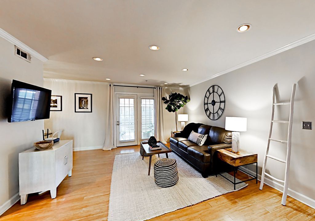 Photo of Livingroom in Academy Square