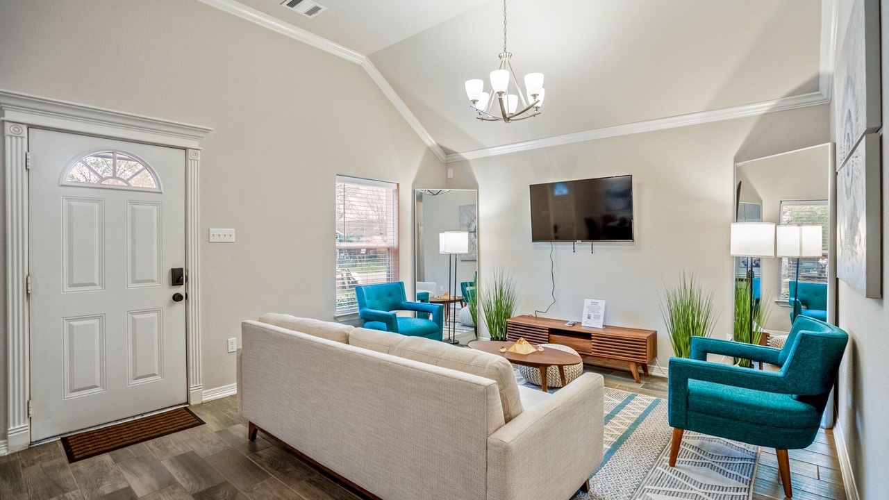 Photo of Livingroom in Northside
