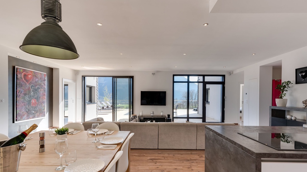 Photo of Others in Lathuile