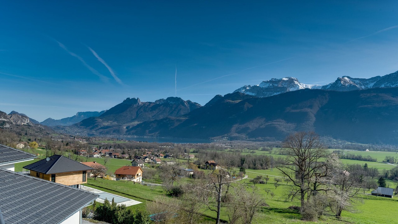 Photo of Others in Lathuile