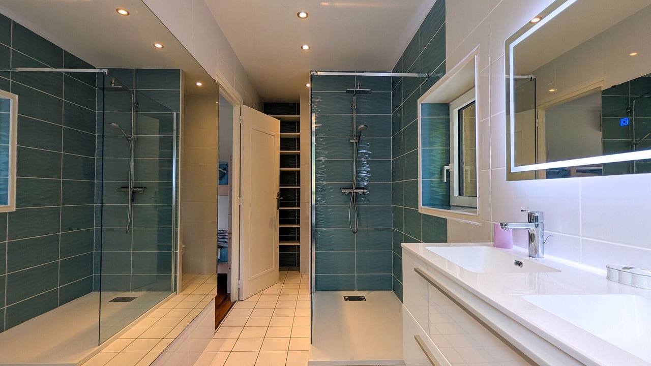 Photo of Bathroom in Vicq-sur-Nahon