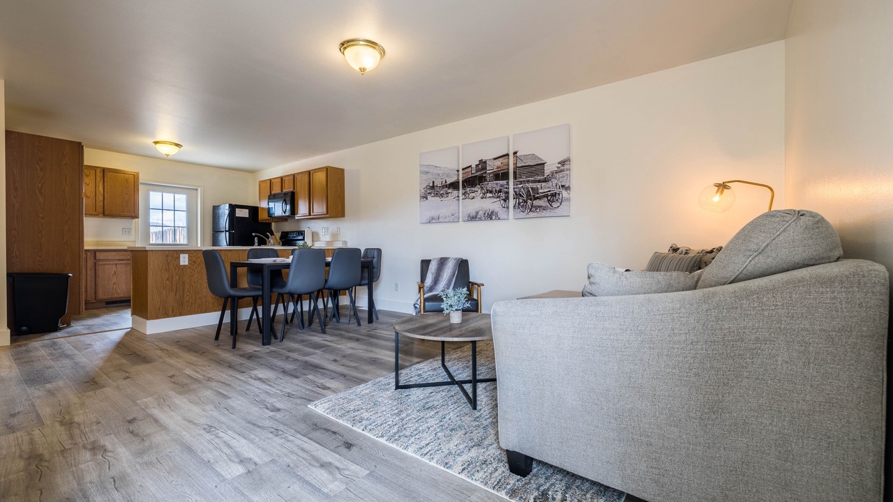 Photo of Livingroom in Cody