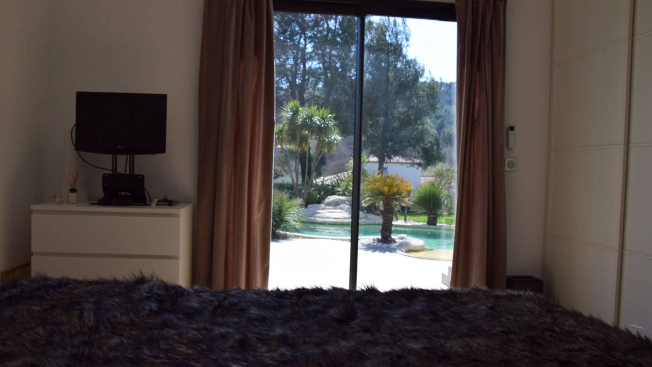 Photo of Bedroom in Simiane-Collongue
