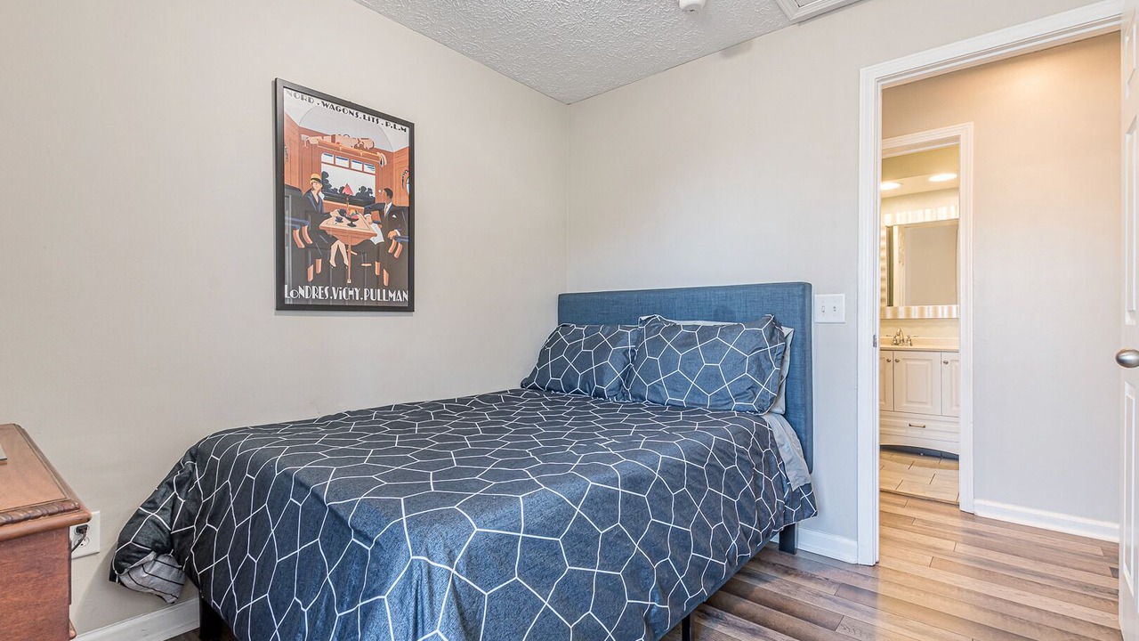 Photo of Bedroom in West End