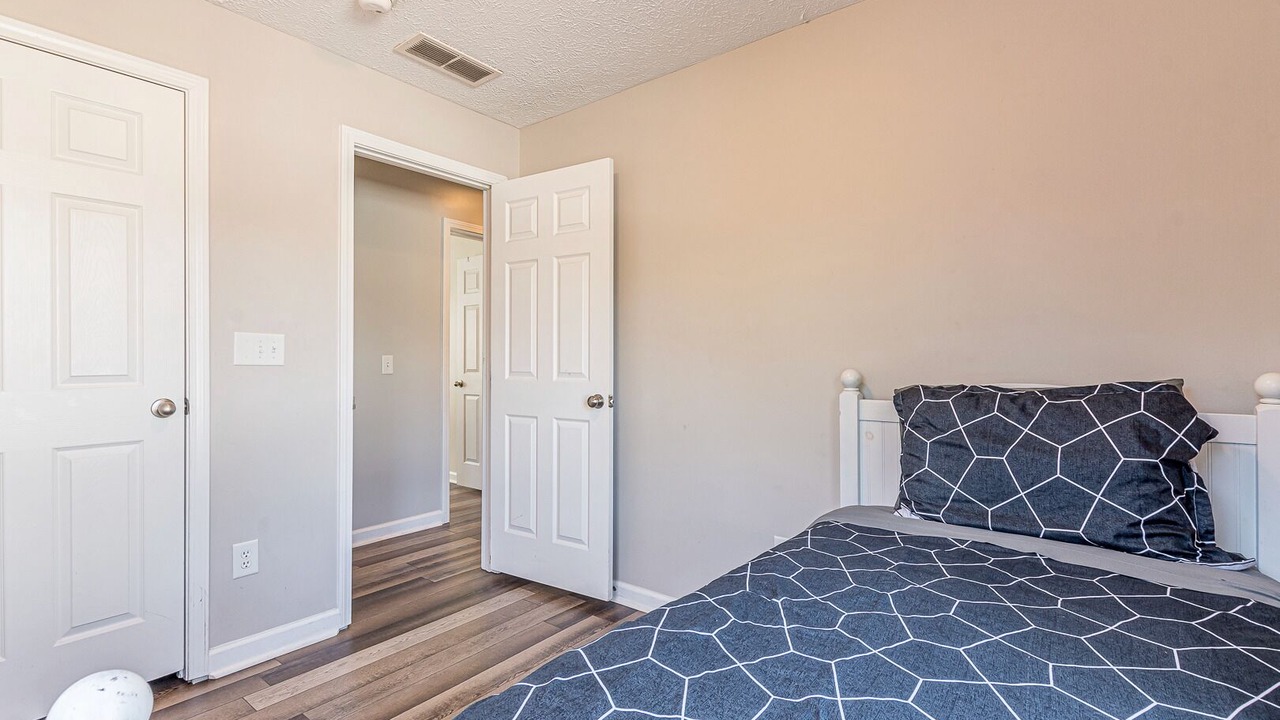 Photo of Bedroom in West End