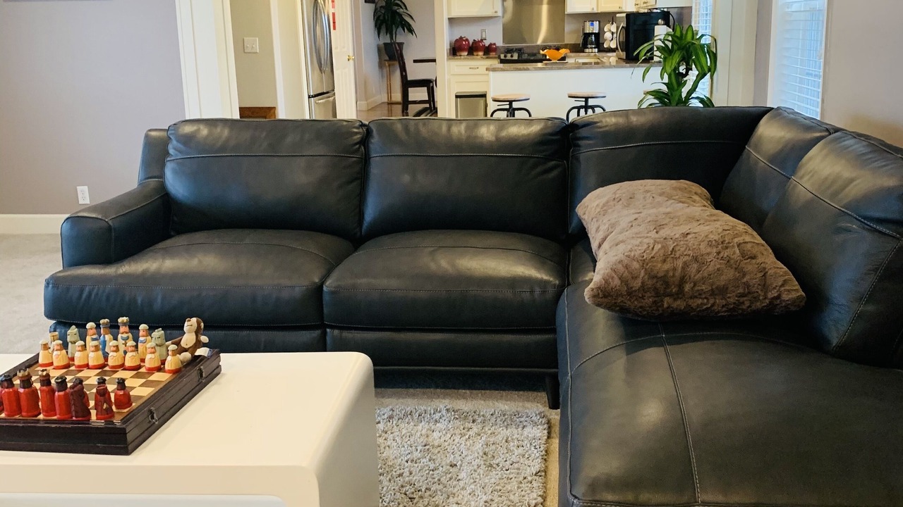 Photo of Livingroom in North Salt Lake