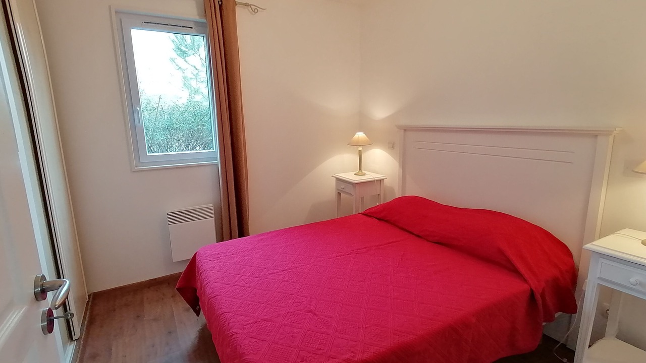 Photo of Bedroom in Parentis-en-Born