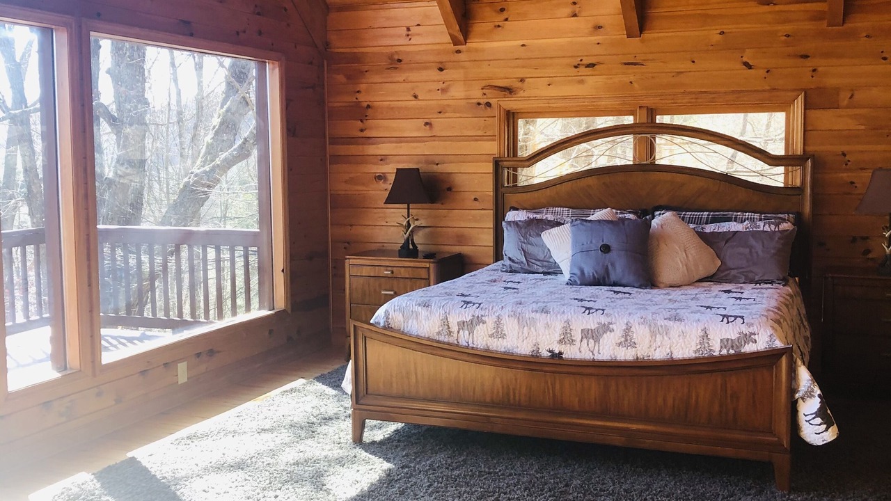 Photo of Bedroom in Piney Creek