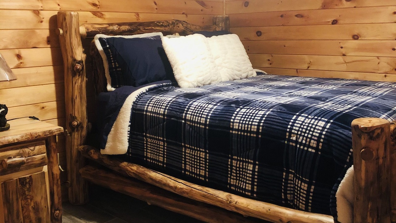 Photo of Bedroom in Piney Creek