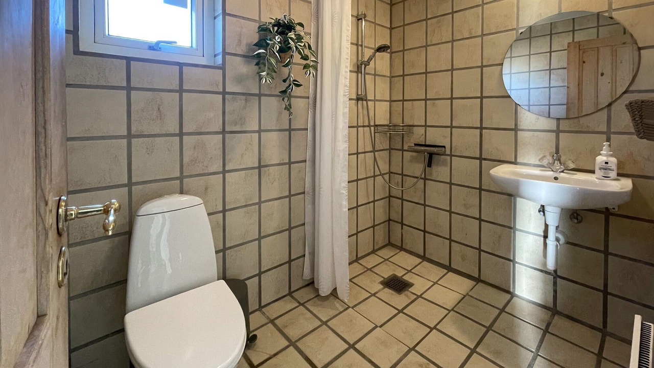 Photo of Bathroom in Jegum