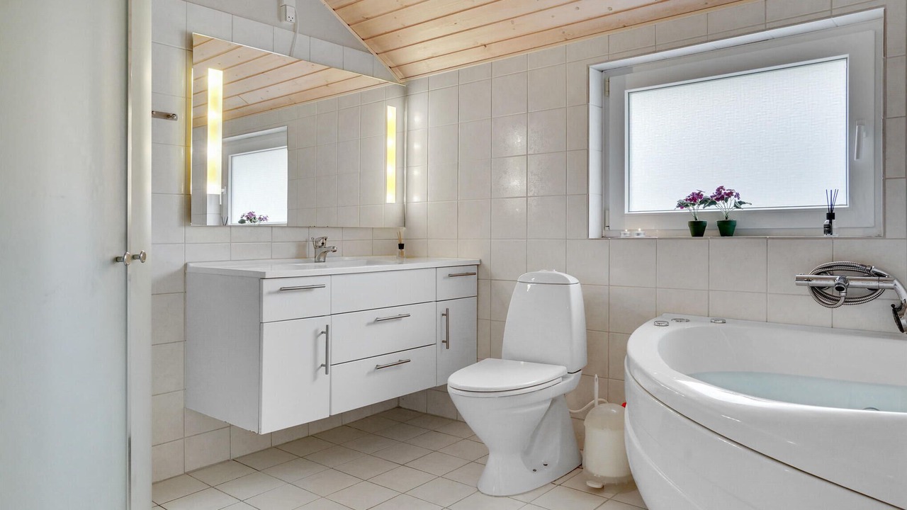 Photo of Bathroom in Hovborg