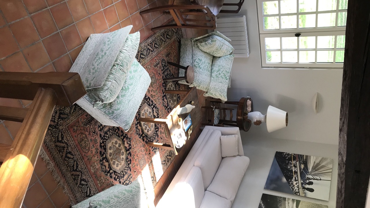 Photo of Livingroom in Glos