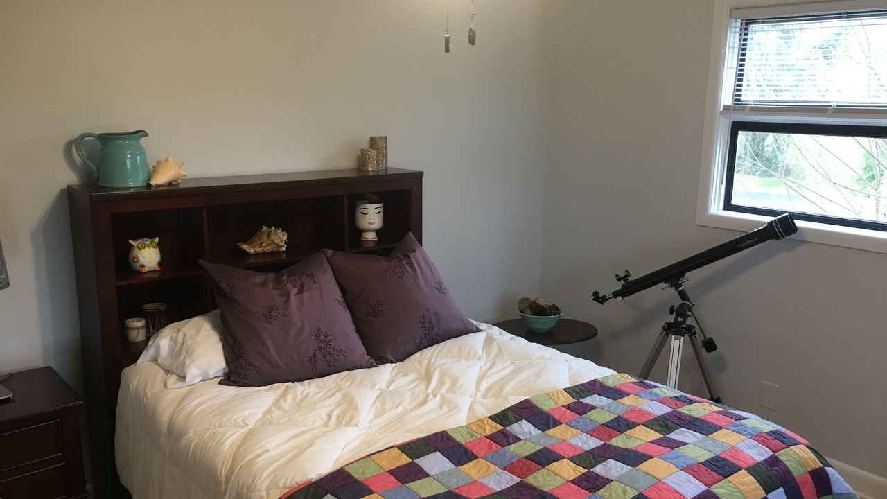 Photo of Bedroom in Colonial Heights