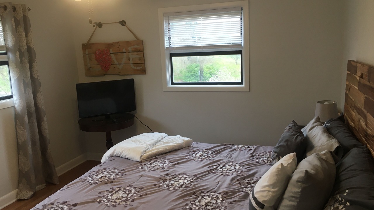 Photo of Bedroom in Colonial Heights
