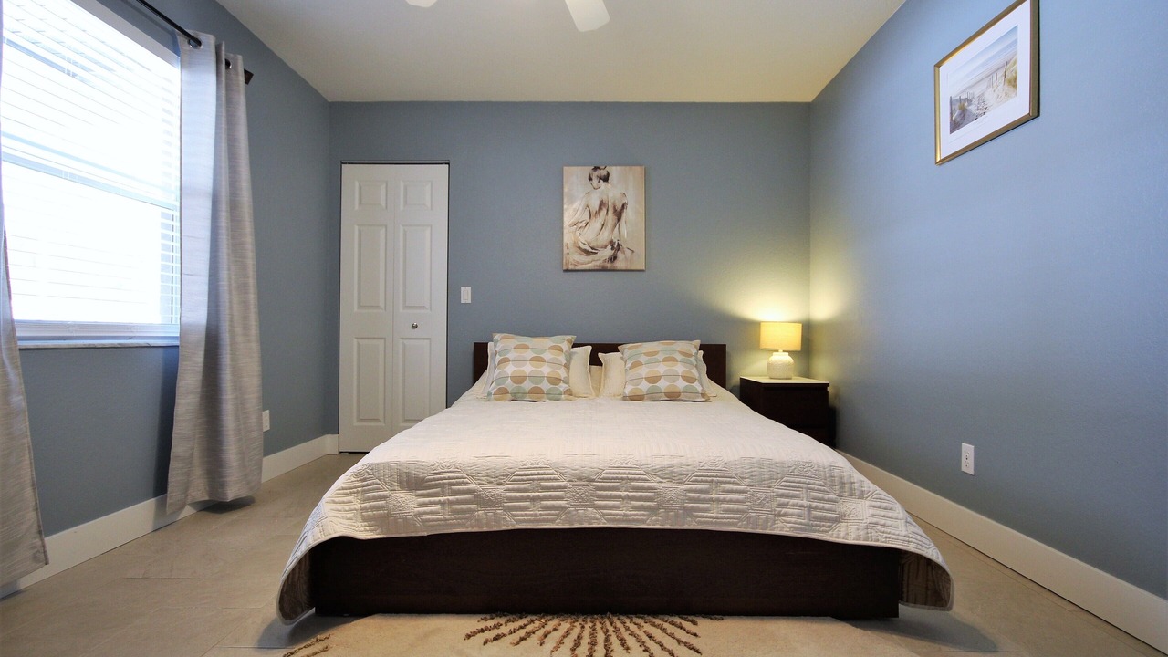 Photo of Bedroom in Englewood East