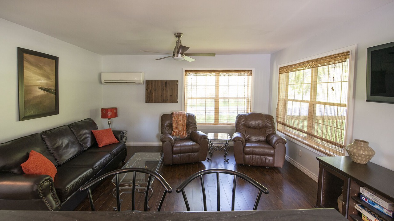 Photo of Livingroom in Leamington