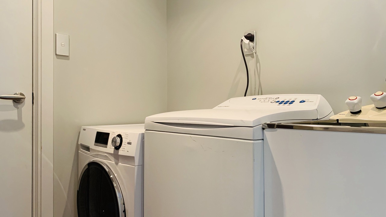 Photo of Others in Russell