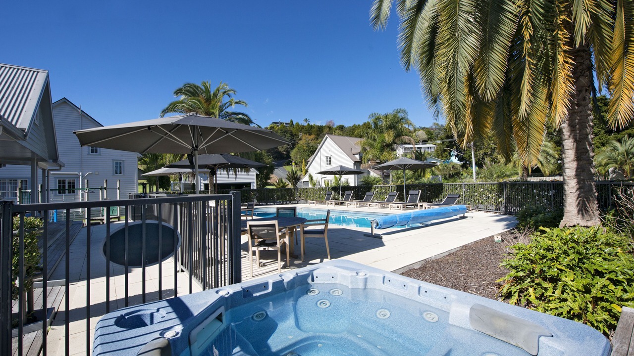 Photo of Patio Balcony in Russell