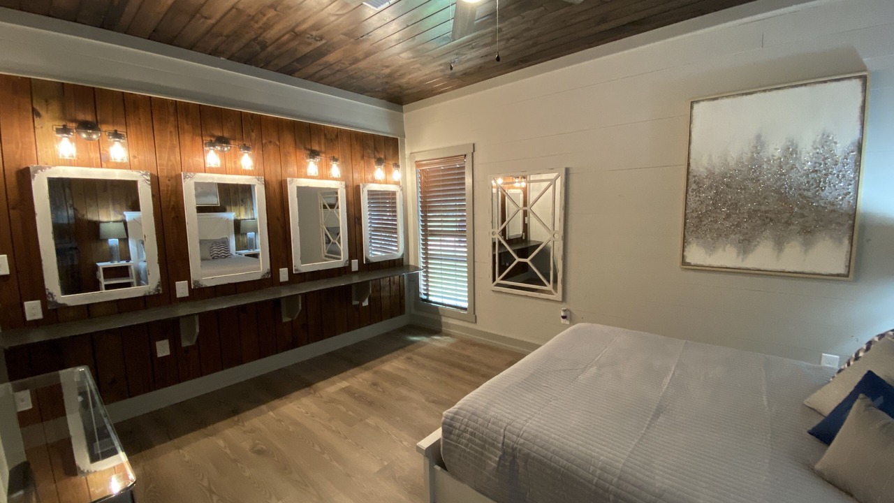 Photo of Bedroom in Caldwell