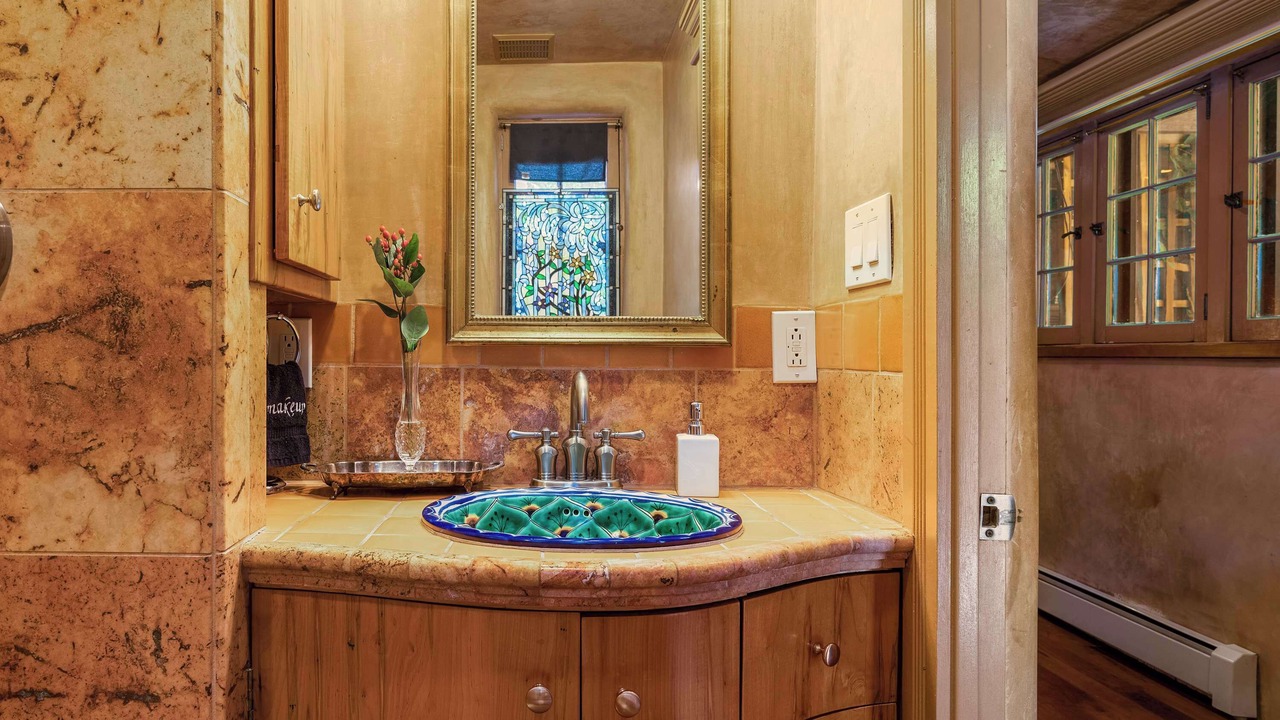 Photo of Bathroom in South Capitol