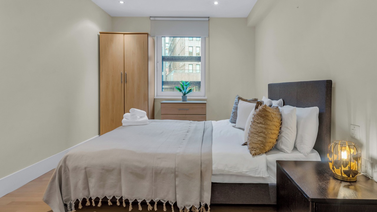 Photo of Bedroom in Queenhithe