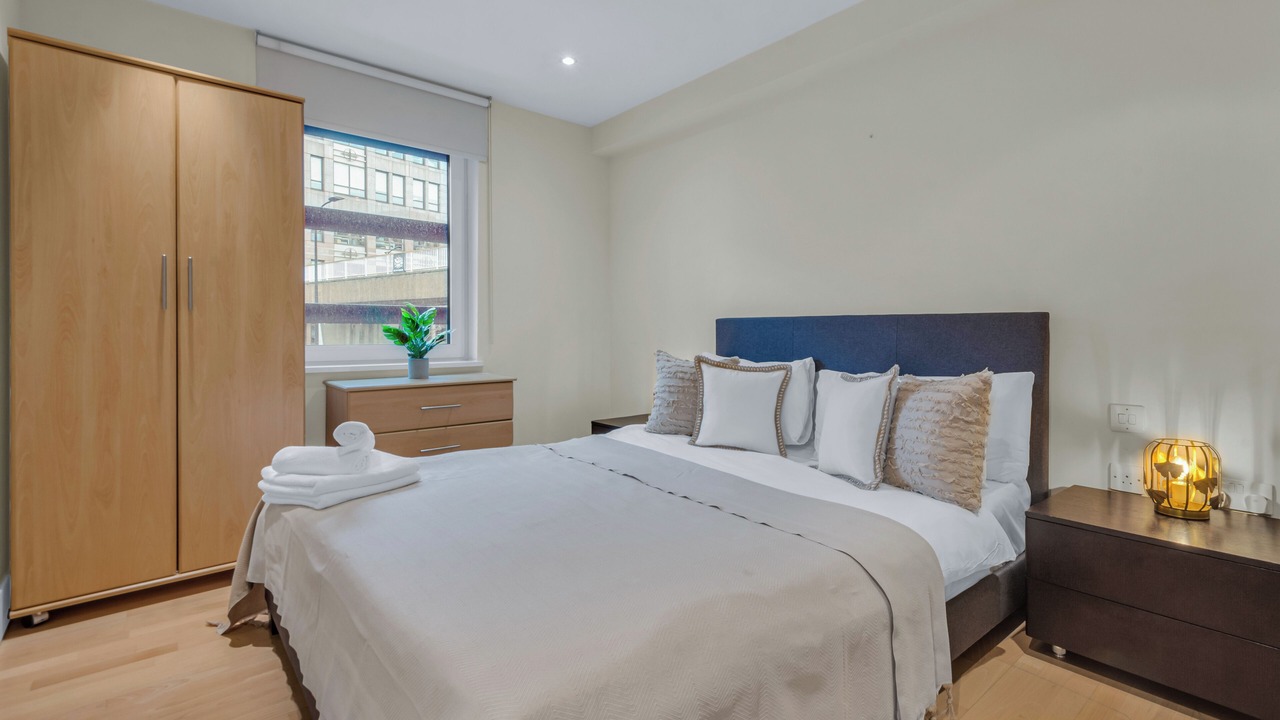 Photo of Bedroom in Queenhithe