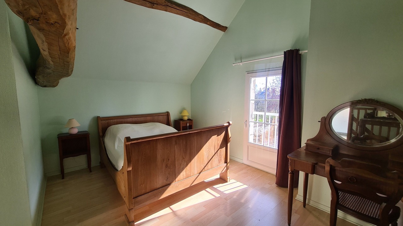 Photo of Bedroom in Saint-Cyr-en-Bourg