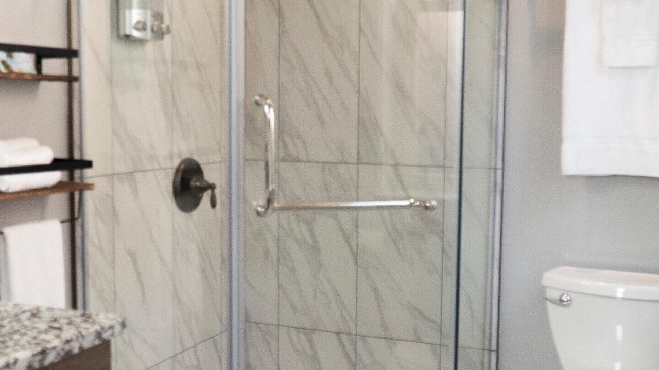 Photo of Bathroom in Shaw