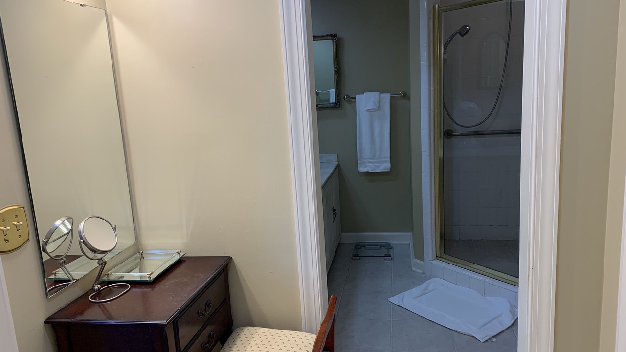 Photo of Bathroom in Foxfire