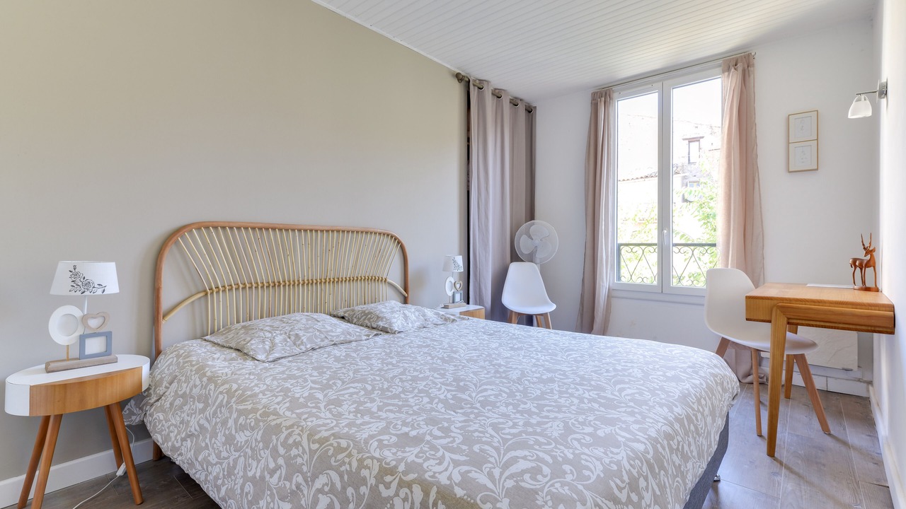 Photo of Bedroom in Beziers City Centre
