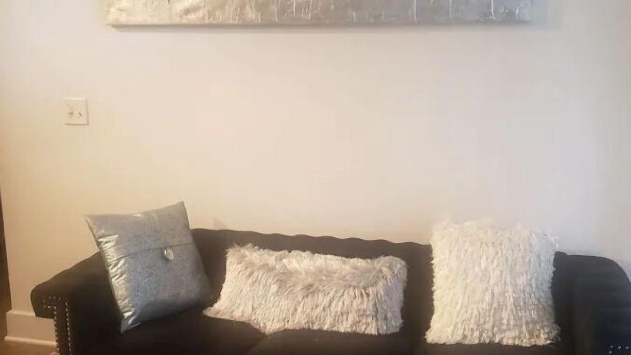 Photo of Livingroom in Sandy Springs