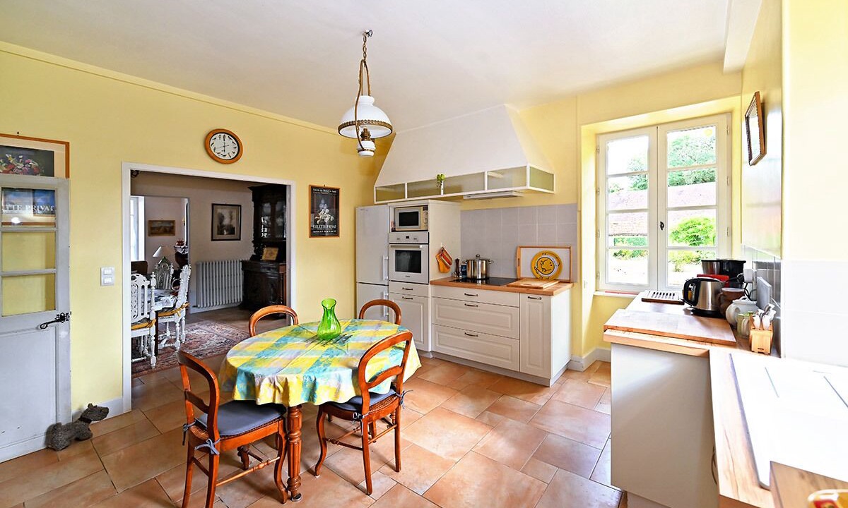 Photo of Others in Commarin