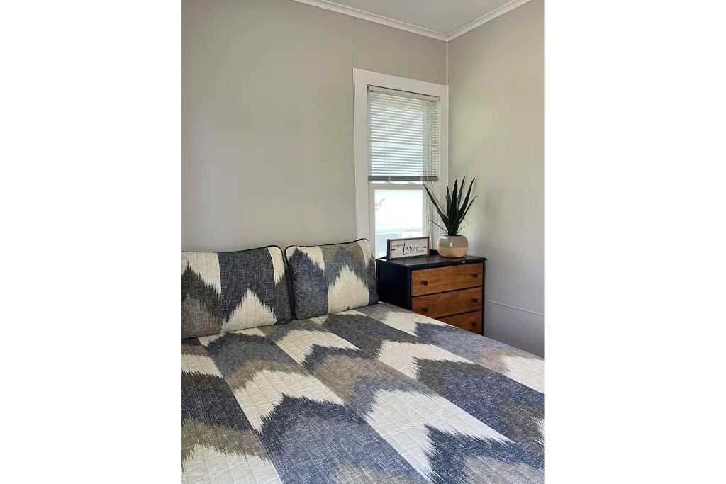 Photo of Bedroom in Newville