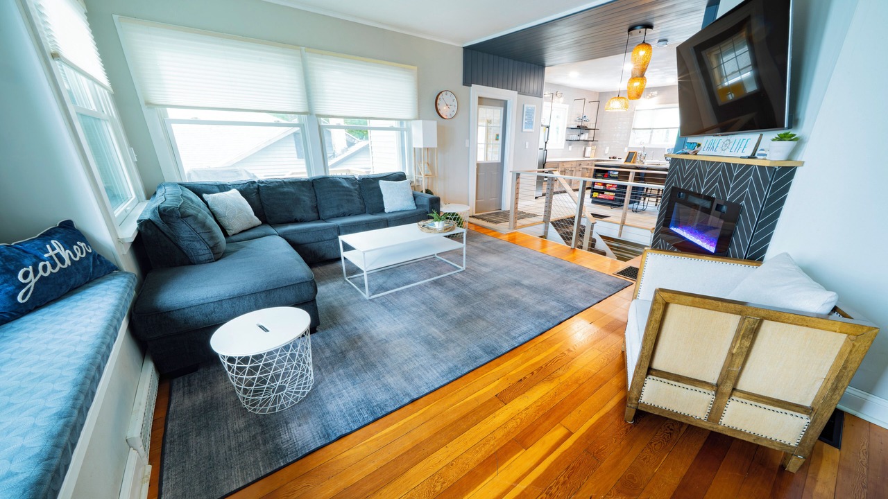Photo of Livingroom in Newville