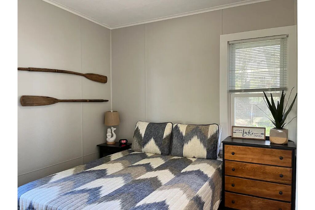 Photo of Bedroom in Newville