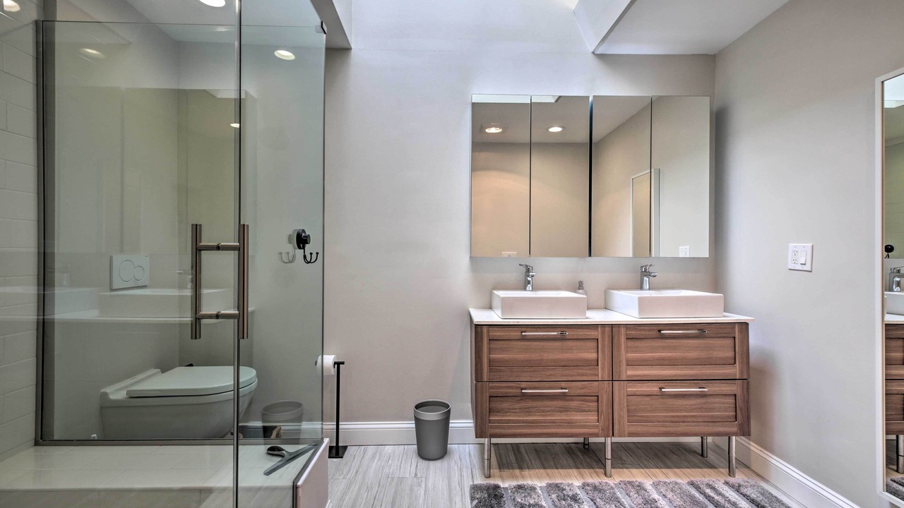 Photo of Bathroom in Glen Ellyn