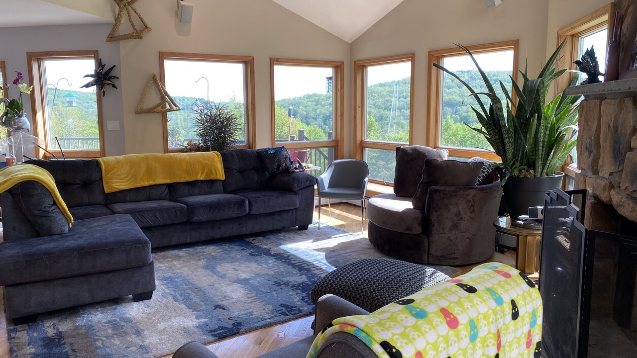 Photo of Livingroom in Jeffersonville