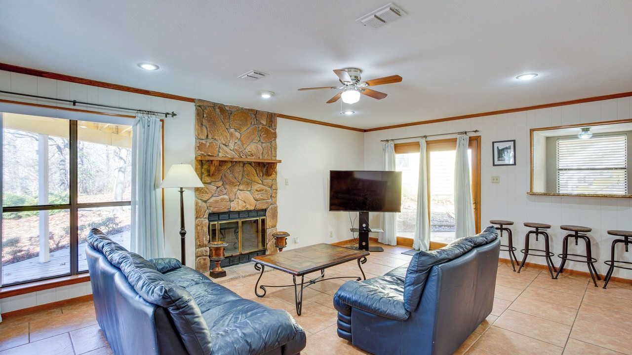 Photo of Livingroom in Pottsboro
