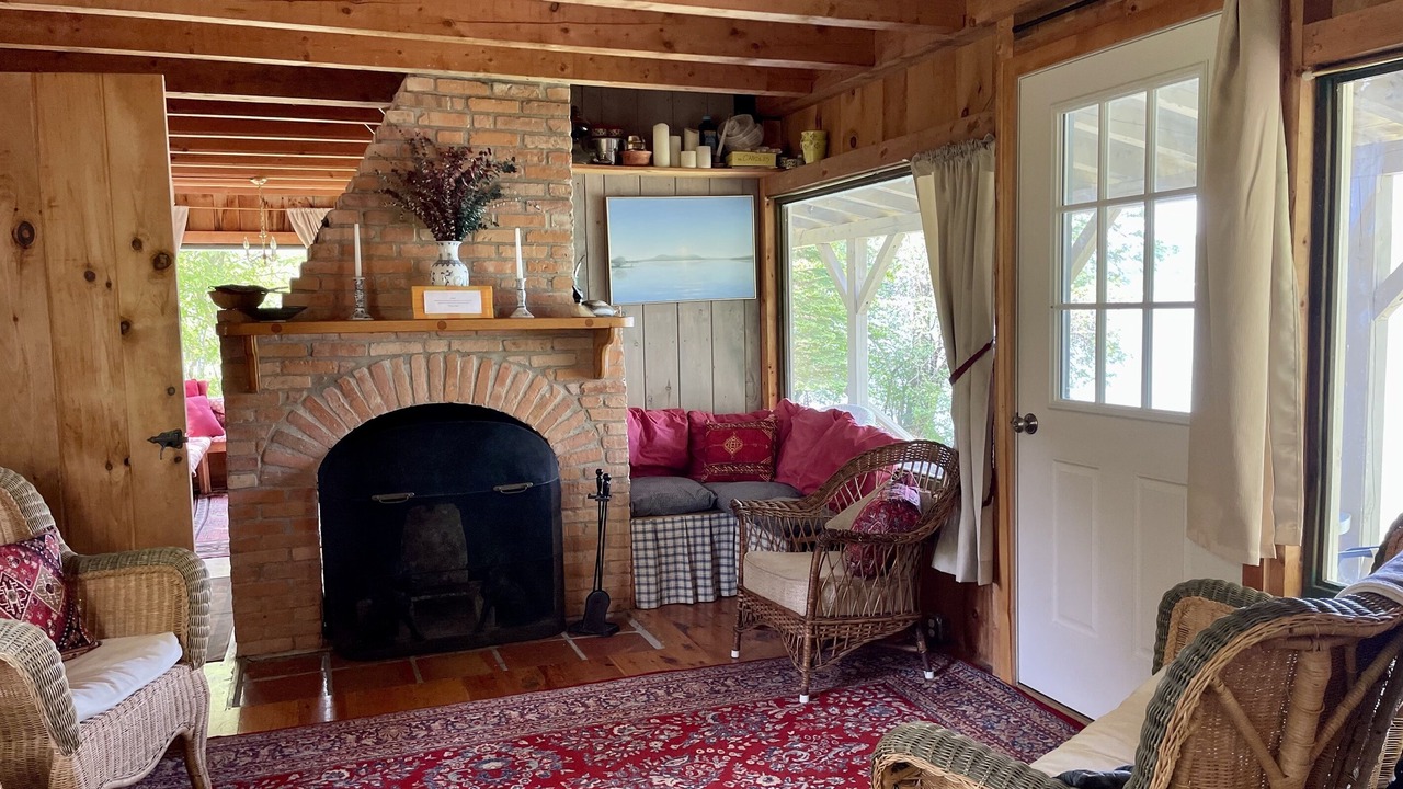 Photo of Livingroom in Cooperstown