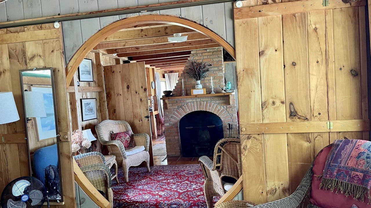 Photo of Livingroom in Cooperstown