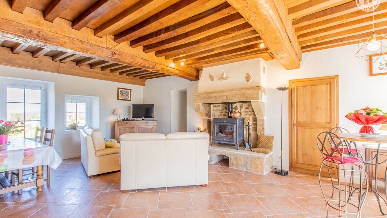 Photo of Livingroom in Sully