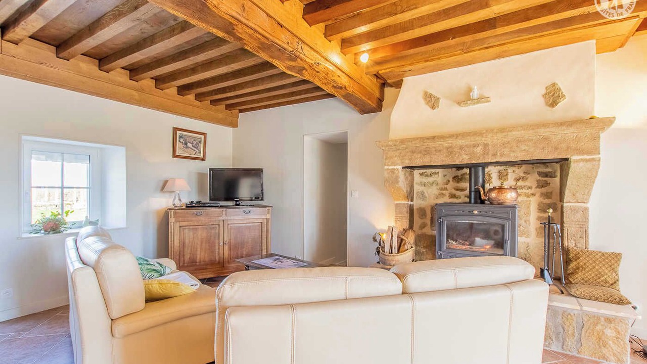 Photo of Livingroom in Sully