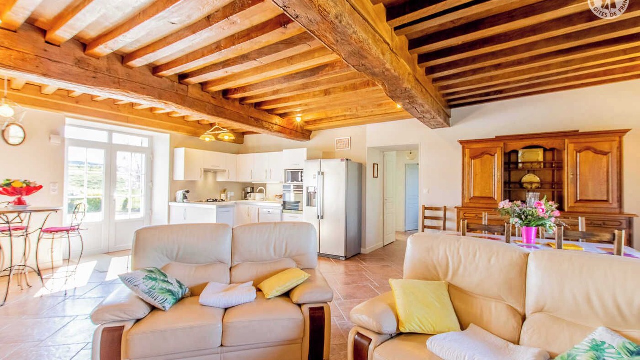 Photo of Livingroom in Sully