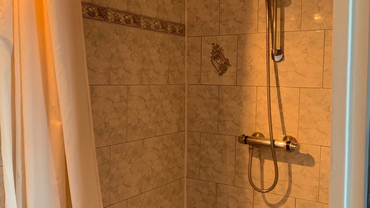 Photo of Bathroom in Brocas