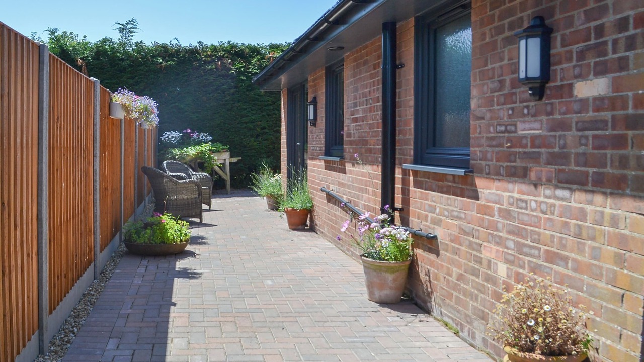 Photo of Others in Alford