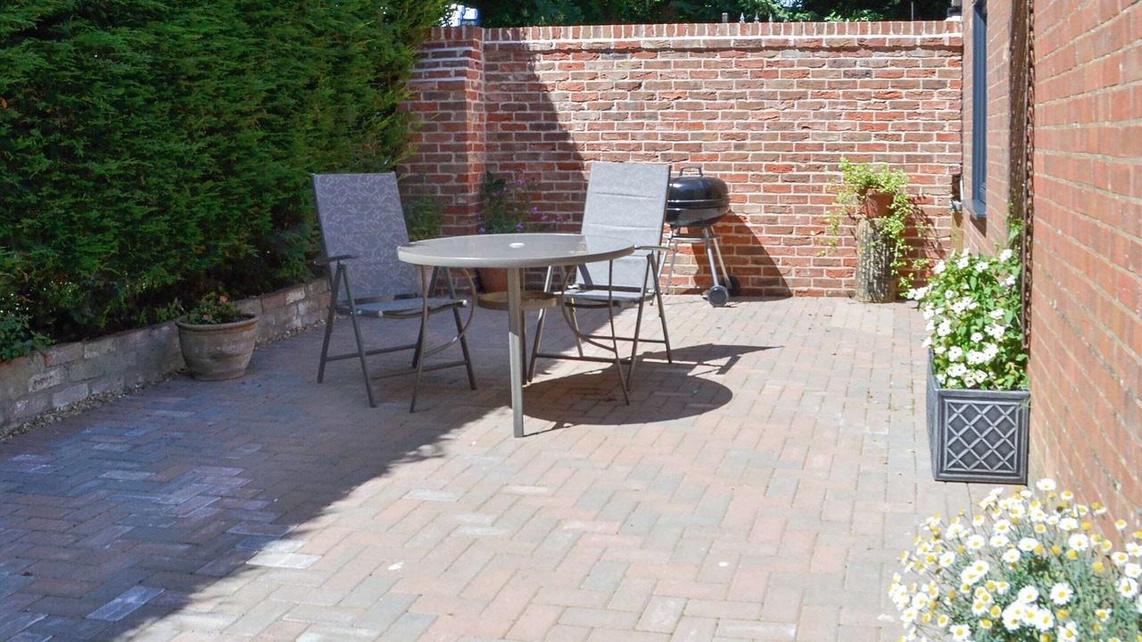 Photo of Others in Alford