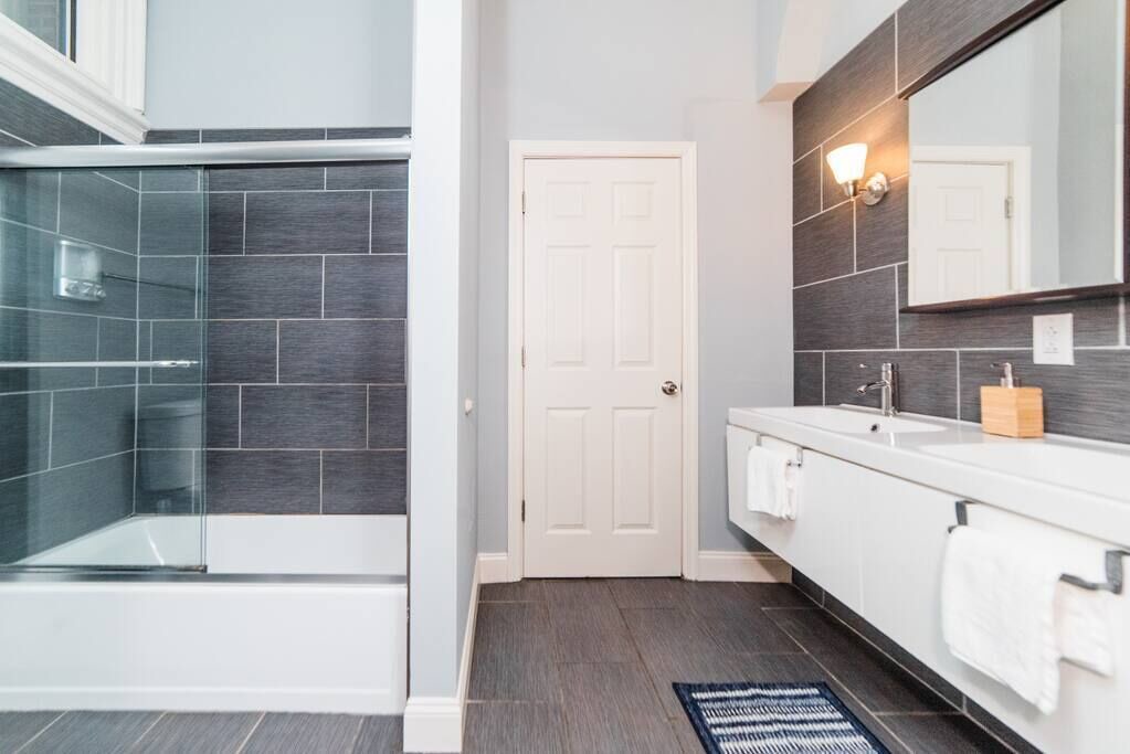 Photo of Bathroom in Allegheny-West