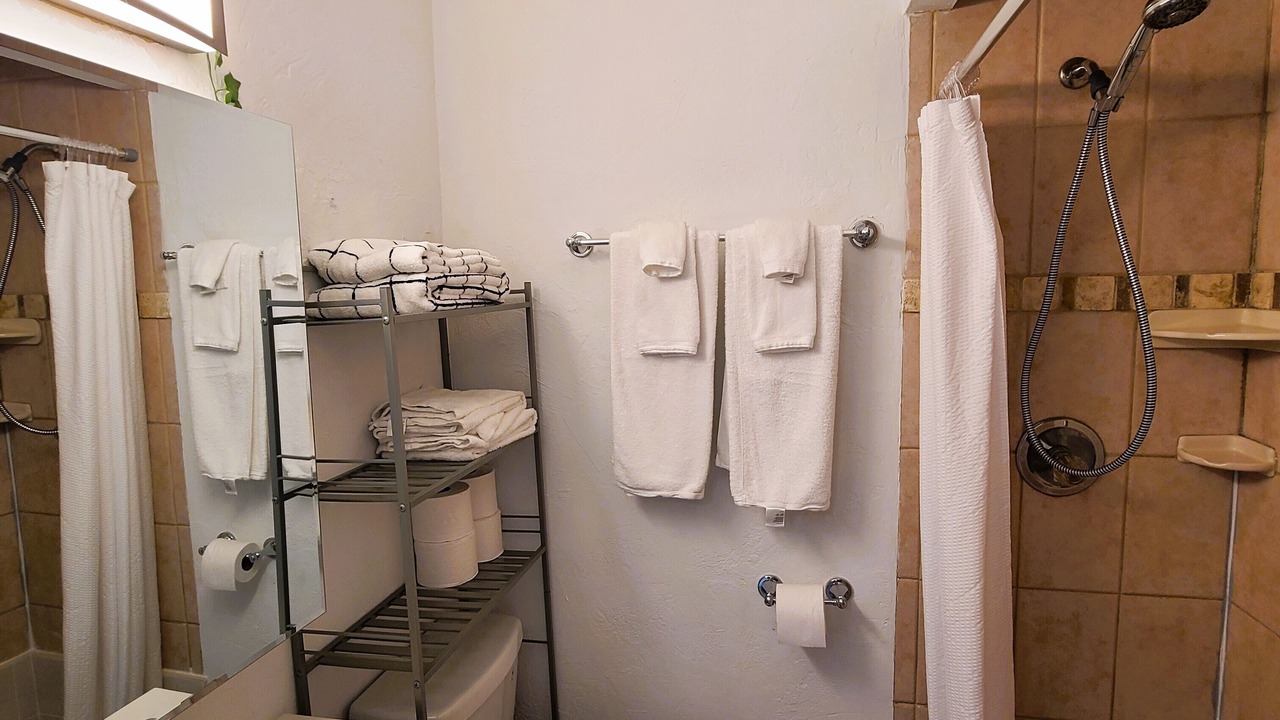 Photo of Others in South of Fifth